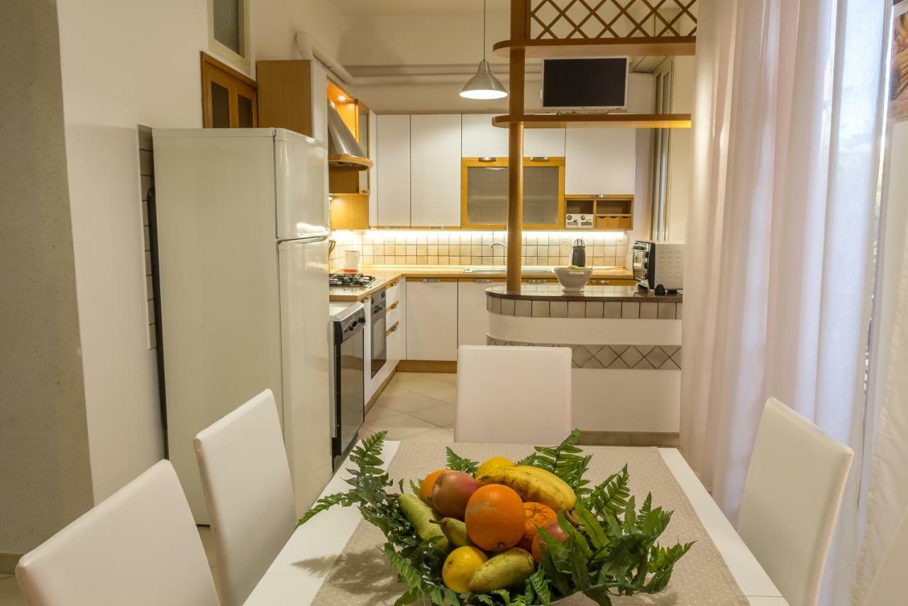 Casa Amica Apartment Giardini Naxos Exterior photo